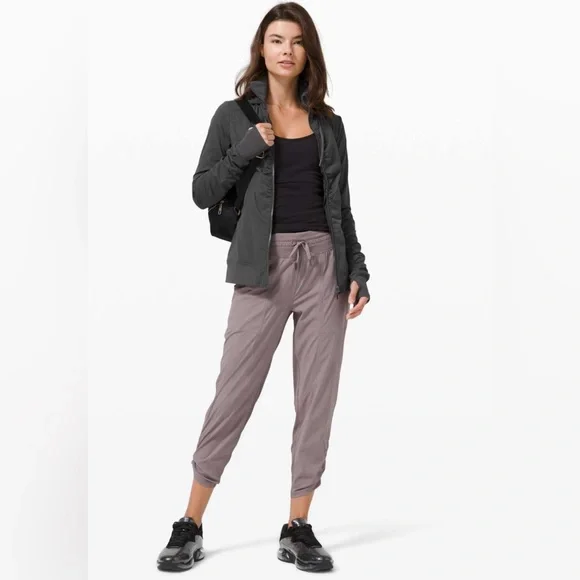 Lululemon Beyond the Studio Jacket
Graphite Grey Size 4 - Picture 2 of 10